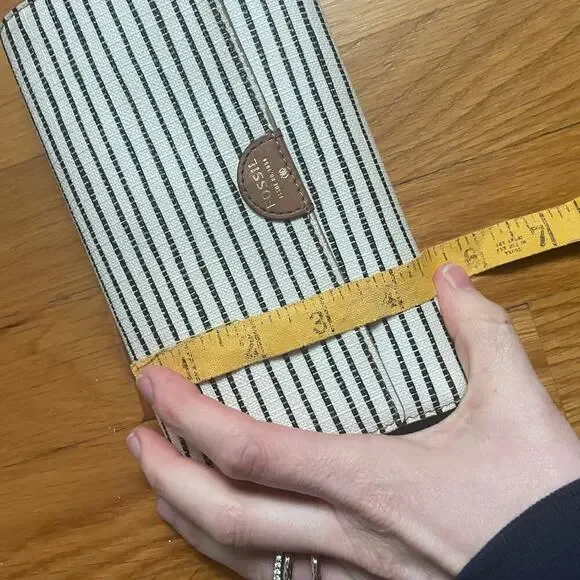 Fossil Sydney Flip Clutch Black Stripe Wallet Minimalist Preppy Leather - Picture 7 of 7